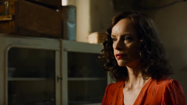 Nina Hoss gives a staggering performance as a woman imitating herself