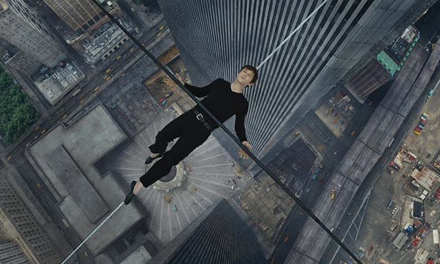 Joseph Gordon-Levitt defies death as Philippe Petit in "The Walk"