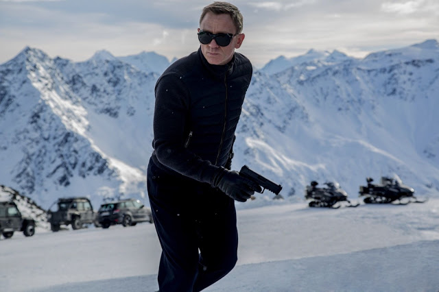 Daniel Craig returns as James Bond, Agent 007, in "Spectre"