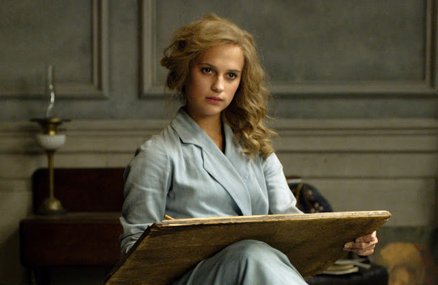 Alicia Vikander in "The Danish Girl"