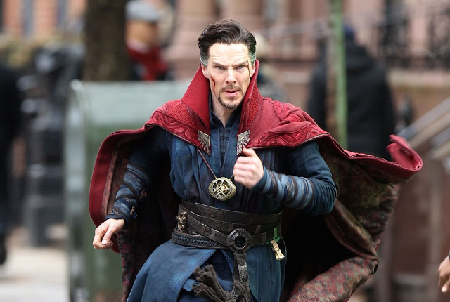 Benedict Cumberbatch is a sorcerer in Marvel's "Doctor Strange"