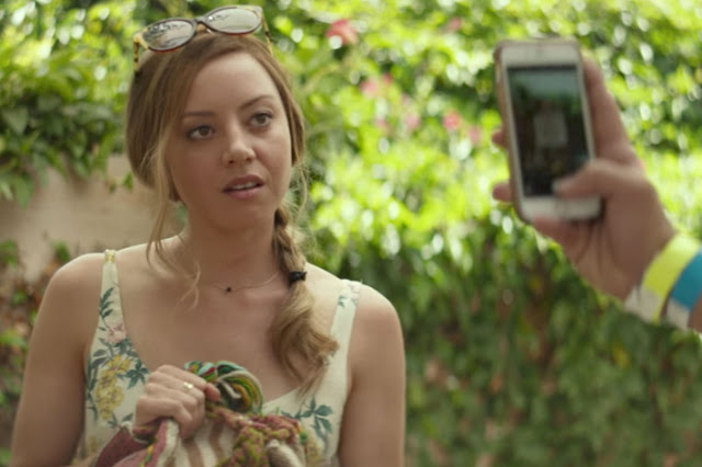 Aubrey Plaza is a compelling nutcase in "Ingrid Goes West"