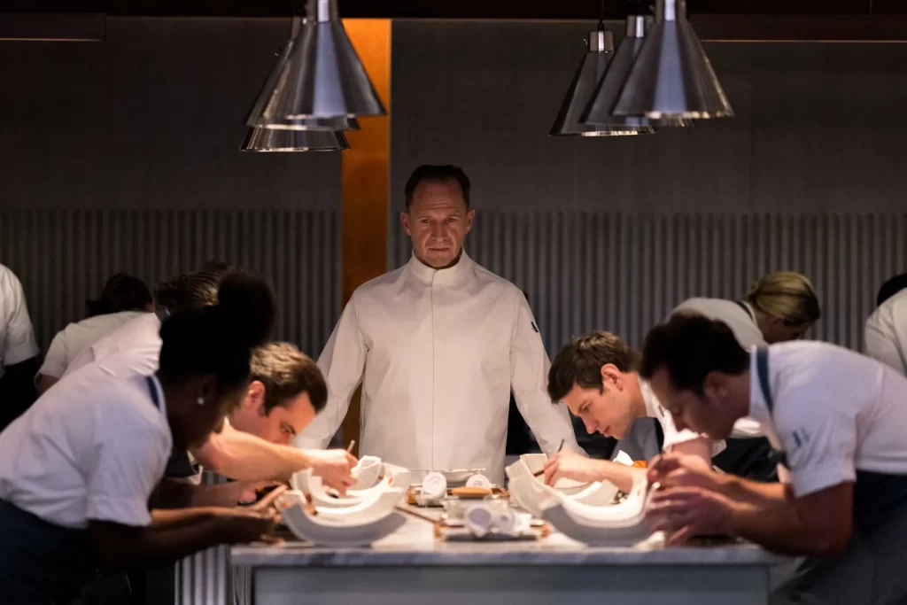 Ralph Fiennes (and staff) in The Menu