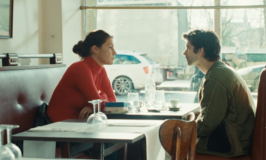Adèle Exarchopoulos and Ben Whishaw in Passages