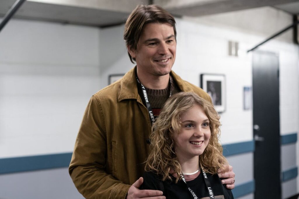 Josh Hartnett and Ariel Donoghue in Trap