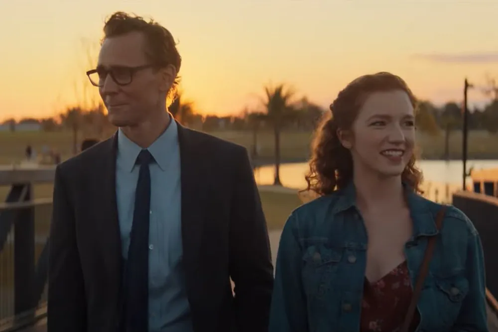 Tom Hiddleston and Annalise Basso in The Life of Chuck