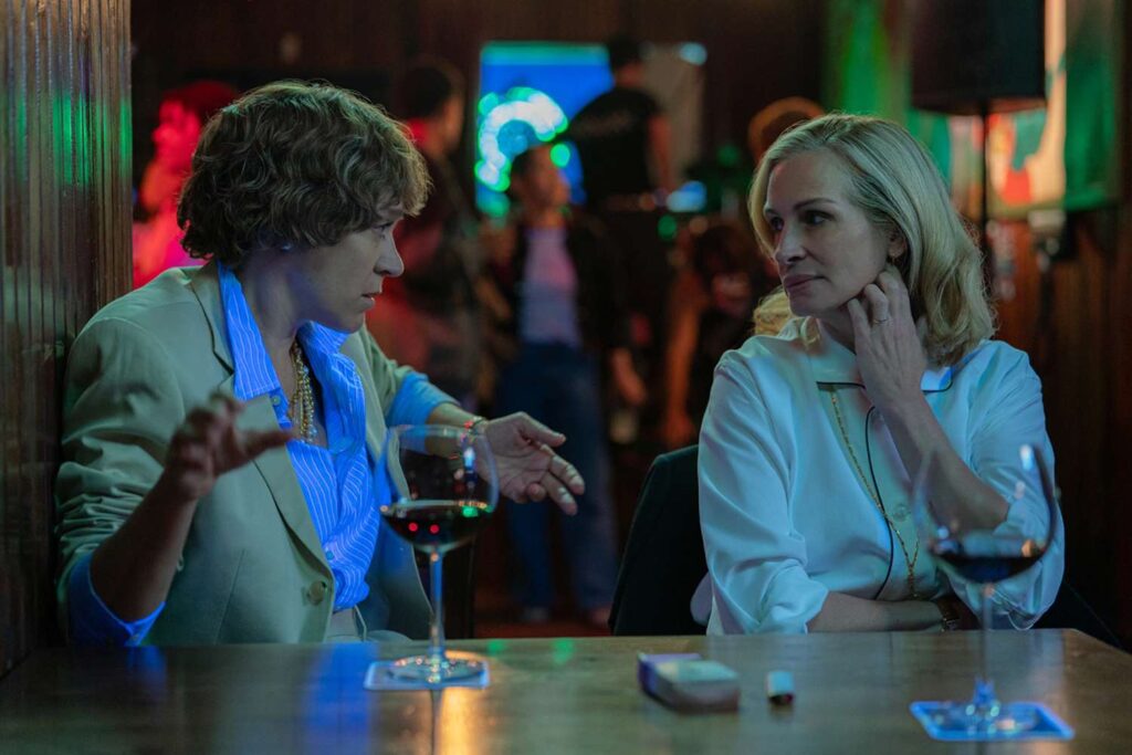 Chloe Sevigny and Julia Roberts in After the Hunt