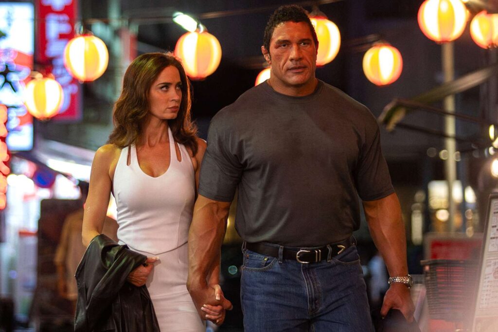 Emily Blunt and Dwayne Johnson in The Smashing Machine