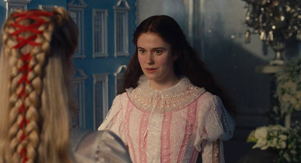 Alison Oliver in Wuthering Heights