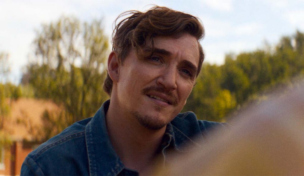Kyle Gallner in Carolina Caroline